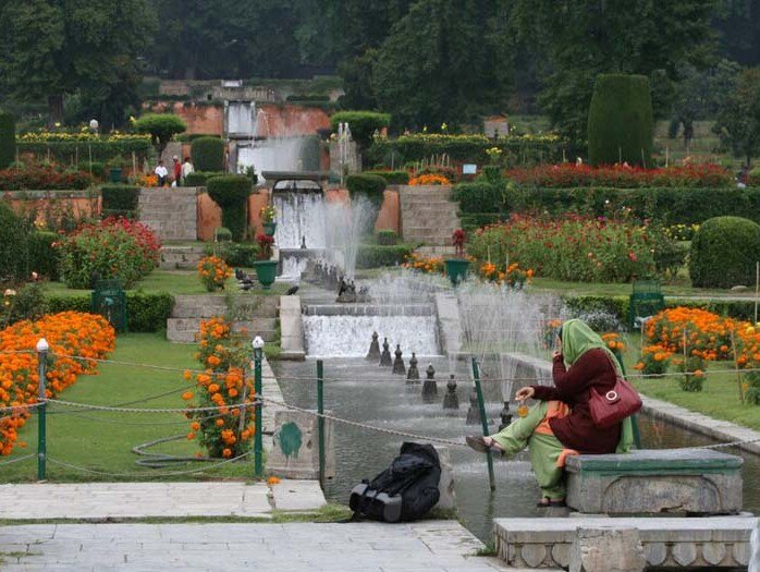 تصاویری از زیباترین باغ‌های جهان | بزرگترین پارک لاله آسیا، باغ گل تهران و اصفهان را ببینید