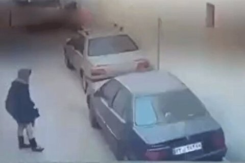 سرقت حرفه‌ای یک زن از ماشین در تهران