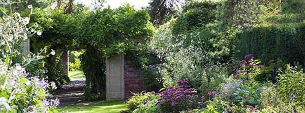 زیباترین باغ‌هایی که در بریتانیا گردشگران زیادی را به سمت خود میکشاند