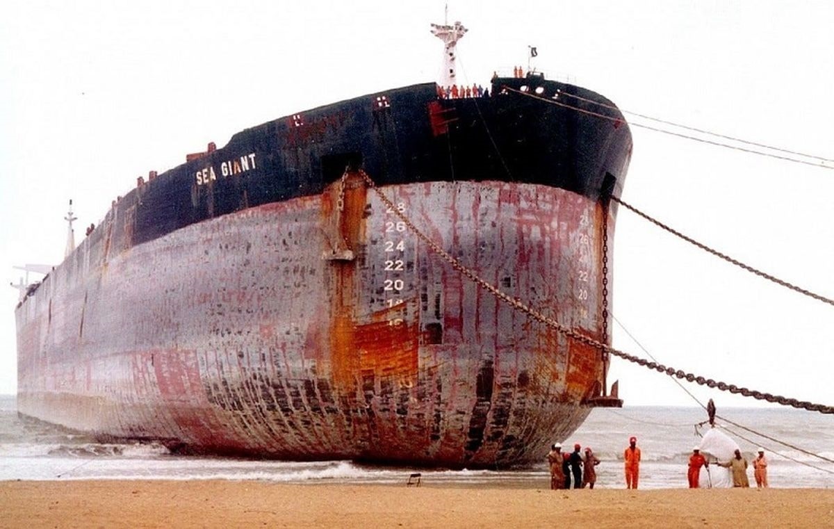 سرگذشت بزرگترین کشتی جهان که در آب‌های ایران غرق شد