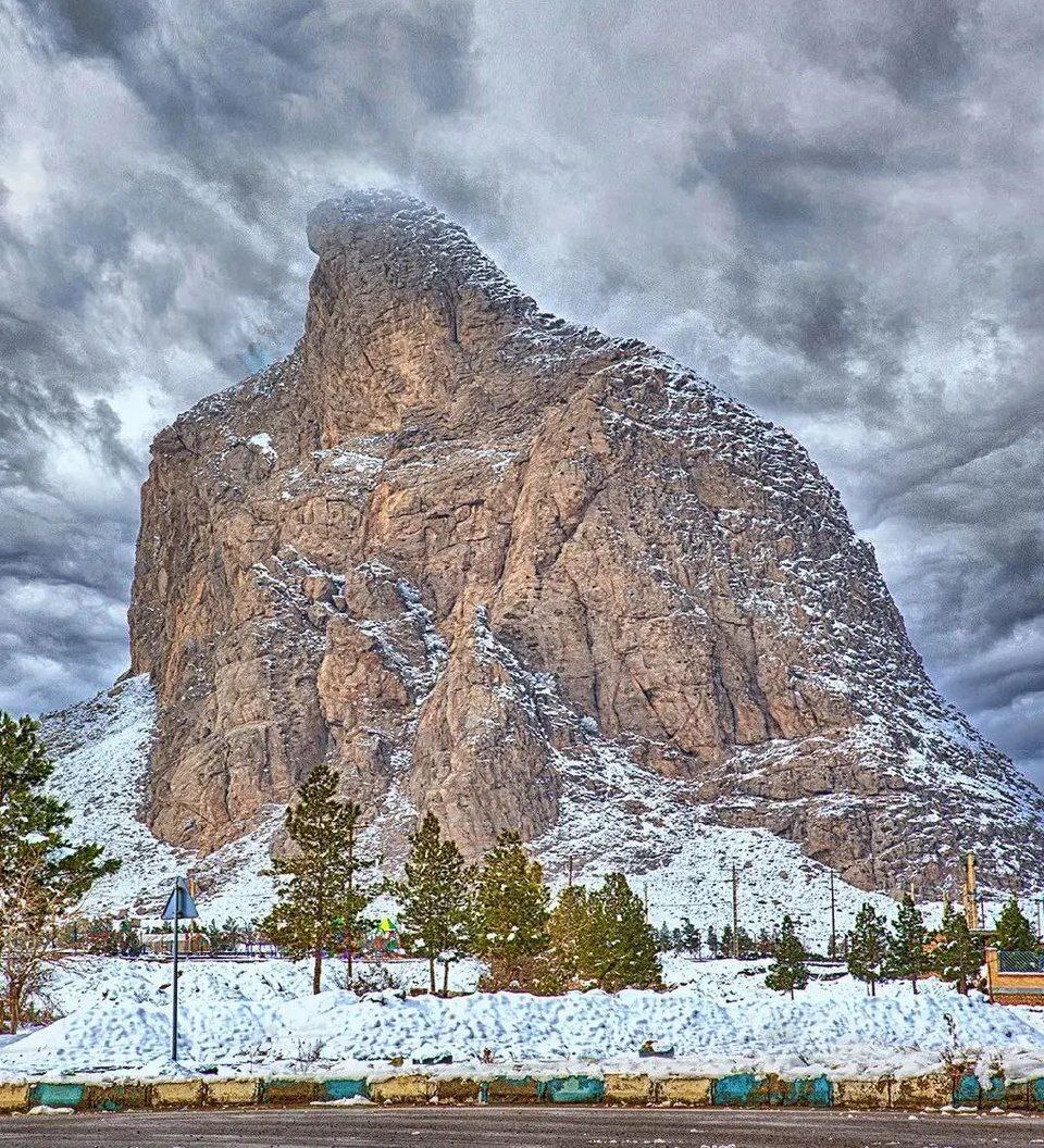عکس دیدنی از یک کوه در ایران که شبیه عقاب است