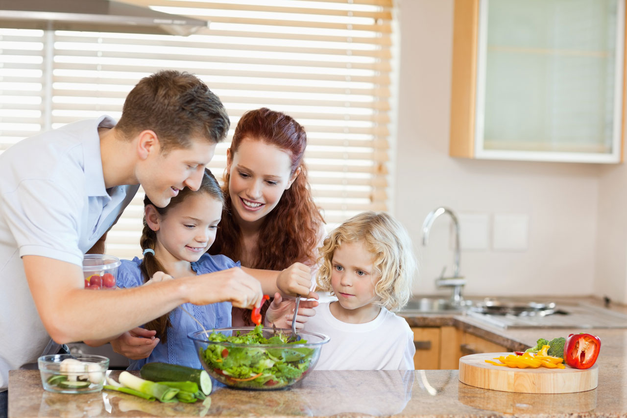 برای پرورش فرزندی با تغذیه مناسب از ارتکاب این ۵ اشتباه رایج غذایی اجتناب ورزید (فرارو)