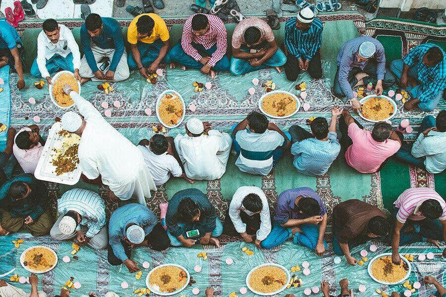 آداب و رسوم کشورهای مختلف در عید فطر در جهان (تابناک با تو)