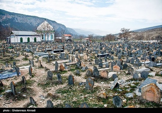 قبرستان ۱۲۰۰ ساله سفید چاه در مازندران +عکس
