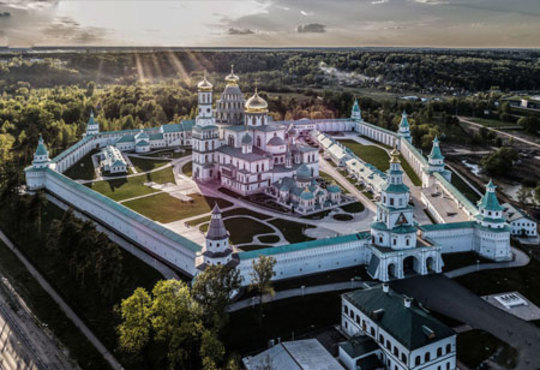 یک کلیسا در مسکو
