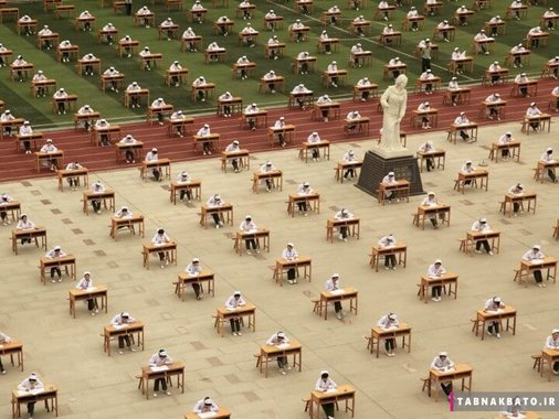 دانشجویان پرستاری دانشکده باوجی چین در حال امتحان دادن 