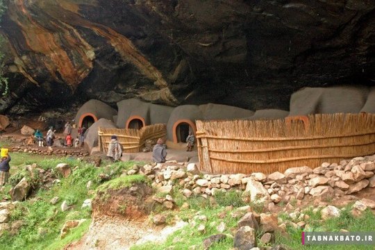 خانه های منحصر به فرد معروف به خانه های غار در روستای ماتیکا در جنوب آفریقا
