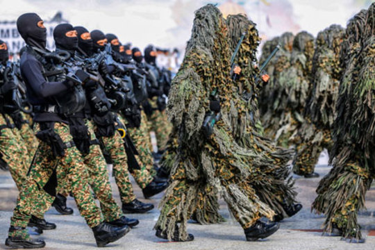 رژه نیروهای مسلح مالزی در روز استقلال این کشور
