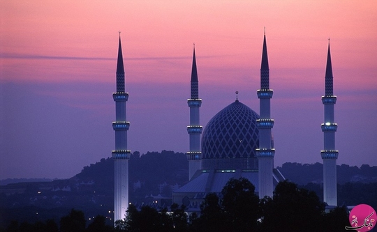 مسجد السلطان صلاح الدین عبد العزیز،مالزی