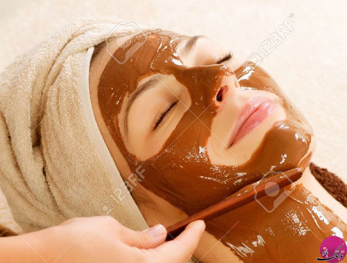 در ماساژ شکلات علاوه بر شفافیت و تغذیه پوست به واسطه کافئین موجب شکسته شدن سلولیت ها و افزایش فرایند چربی سوزی می شود.