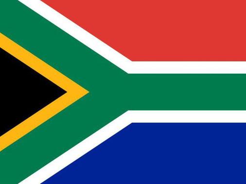 آفریقای جنوبی: پس از برقراری دموکراسی درسال1994، پرچم جدیدی طراحی شد تا معرف تنوع و وحدت این کشور باشد. پرچم بریتانیا در نیمی از این پرچم جای دارد، و در نیمی دیگر پرچم کنگره ملی آفریقا نقش بسته