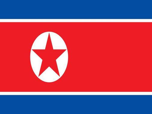 معنی پنهان در پرچم های جهان:رنگ قرمز پرچم کره شمالی رنگ کمونیسم است. این پرچم نوارهای سفید دارد که نشانه پاکی و نوارهای آبی نشانه صلح هستند.

