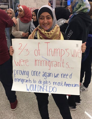 دو سوم زنان رسمی دونالد ترامپ مهاجر بوده اند...
یک بار دیگر ثابت می شود ما به مهاجران نیاز داریم تا کارهایی را که امریکایی ها انجام نمی دهند، انجام دهند.