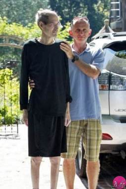 آخرین عکس از استیو جابز، 5 اکتبر 2011 پس از مبارزه طولانی با سرطان 