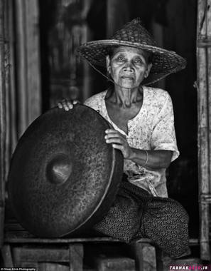 خالکوبی روی صورت به عنوان نشانه ای از قبیله، میانمار