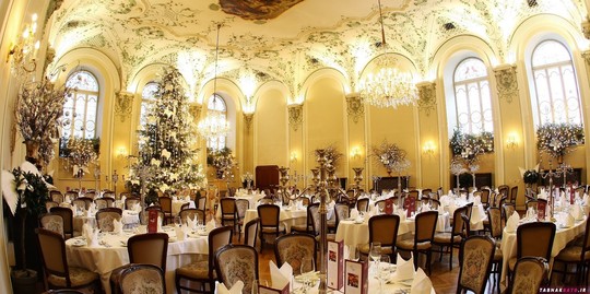 تصویری از داخل قدیمی ترین رستوران جهان در اتریش که به سبک معماری باروک ساخته شده است