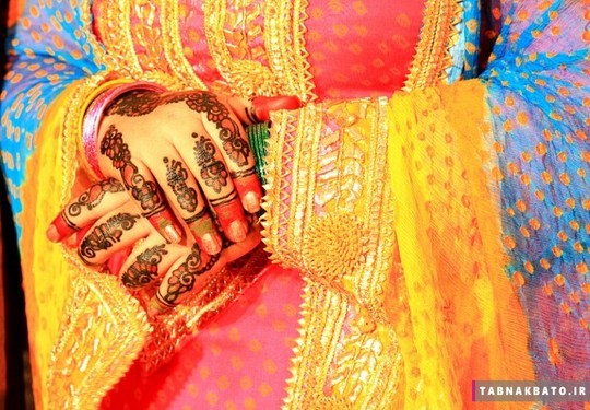 لاهور، پاکستان، طراحی با حنا روی دست و ناخن عروس هنر مرسوم در کشورهای هند و پاکستان است