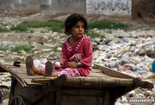 نگاه پرسشگر و متأمّلانه کودک پاکستانی