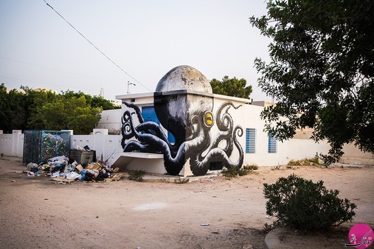 هنرنمایی بر روی دیوارهای روستای قدیمی، تونس