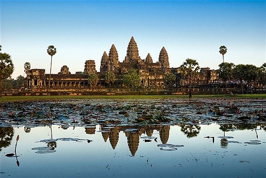 معبد انگ‌کور وات در سیم ریپ کامبوج