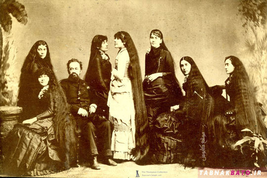 هفت خواهر همراه با پدرشان فلتچر سوترلند
