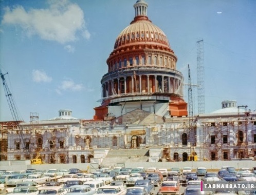 ساختمان کنگره ی آمریکا در حال ساخت، رنگ شده با ضد زنگ، ۱۹۵۹ میلادی