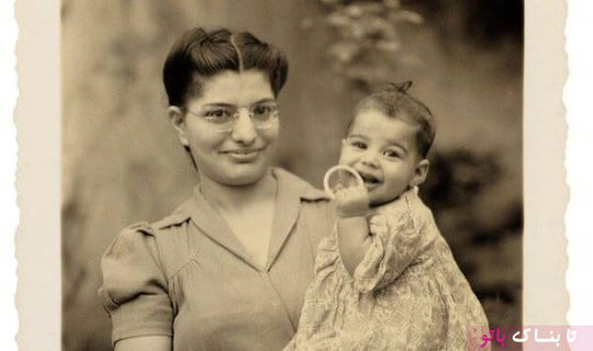 فردی مرکوری همراه با مادرش، سال ۱۹۴۷ میلادی