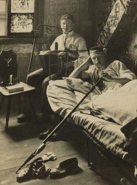 برخی از دانشجویان دانشگاه هایدلبورگ در زمان فراغت خود تریاک مصرف می کردند. (۱۹۰۰ میلادی)
