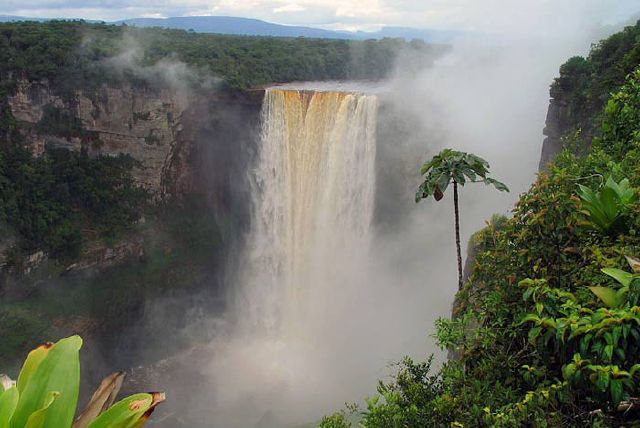 10 آبشار ناشناخته و زیبای جهان (+عکس)