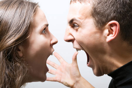 بعد از دعوا با همسر سکوت نکنید
