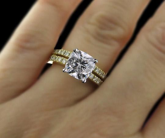 روش مناسب پاک کردن حلقه های الماس نشان