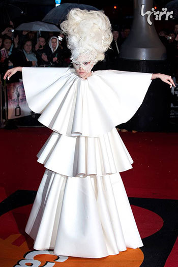 کلکسیونی از عجیب‌ترین لباس‌های لیدی گاگا