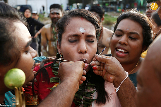 مراسم سوراخ کردن بدن در مالزی+عکس