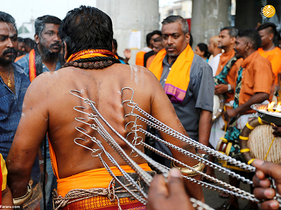 مراسم سوراخ کردن بدن در مالزی+عکس