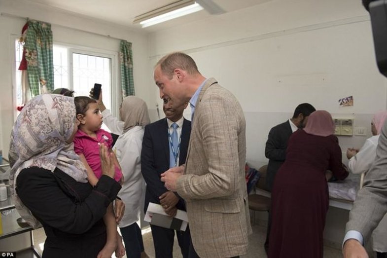 بازدید شاهزاده ویلیام از اردوگاه فلسطینیان +تصاویر