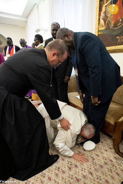 اقدام غیرمنتظره پاپ در برابر رهبران سودان جنوبی+عکس