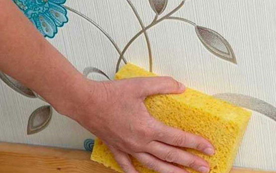 روش‌های ساده و کاربردی برای تمیز کردن کاغذ دیواری