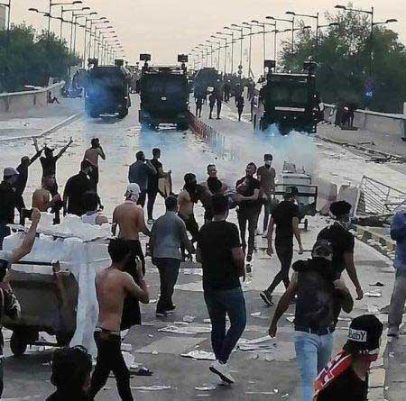 تصاویری از اعتراضات خونین عراقی‌ها به بیکاری