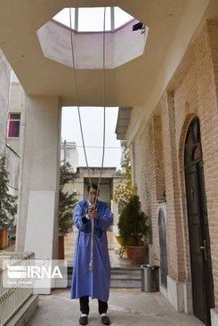 مراسم مذهبی در یک کلیسای تهران