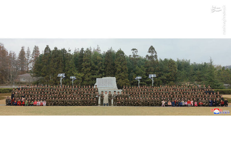 سلفی گریان سربازان زن ارتش کره شمالی با کیم جونگ اون