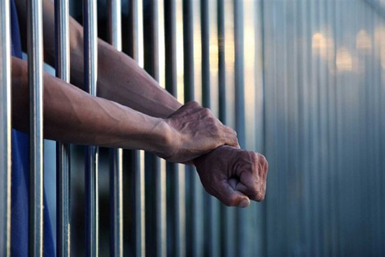 توصیه‌های جالب یک زندانی حبس ابد، برای کنار آمدن با قرنطینه