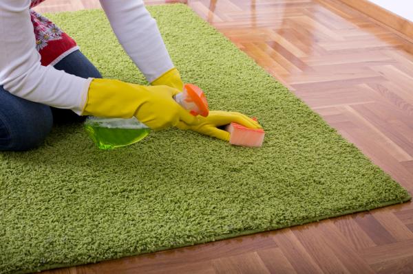 موثرترین و قویترین محلول ها برای تمیز کردن فرش