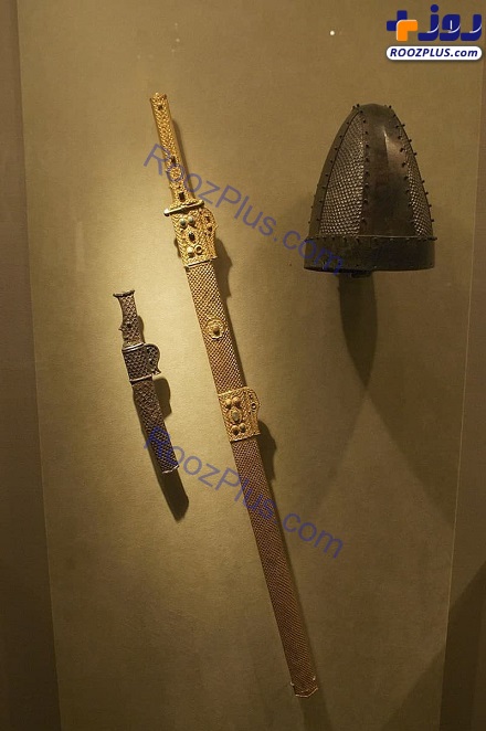 کلاه و شمشیر و خنجر مربوط به دوره ساسانی+عکس
