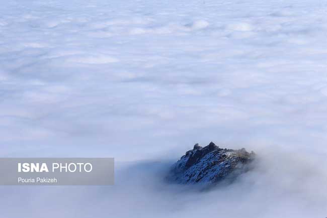 تصویری زیبا و دیدنی از قله الوند
