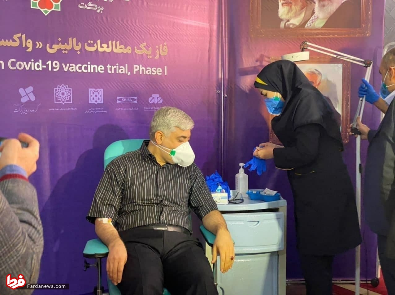 دومین داوطلب تزریق واکسن کرونا +عکس