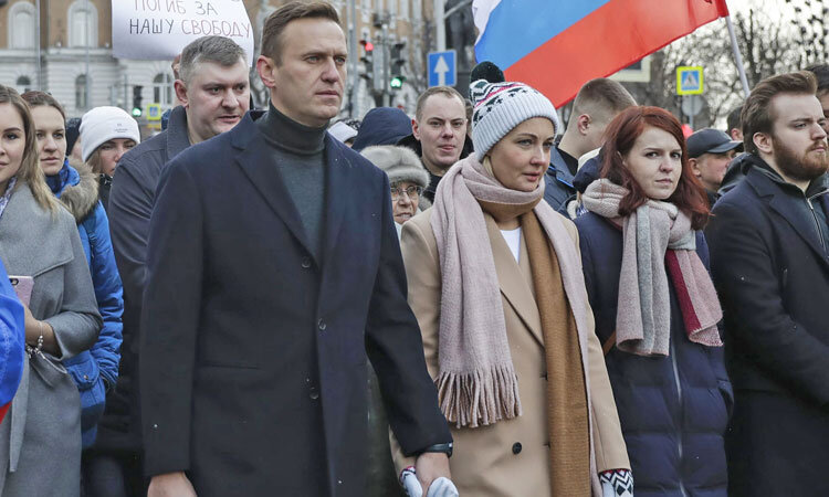 ابراز عشق مخالف پوتین در دادگاه به همسرش