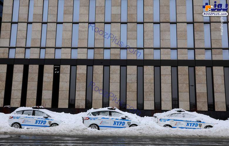 خودروهای پلیس گرفتار در برف +عکس