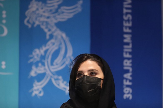 سحر دولتشاهی با ماسک در جشنواره فیلم فجر +عکس