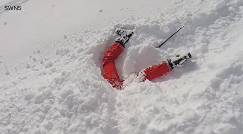 نجات معجزه آمیز پسربچه ۱۵ ساله از زیر برف