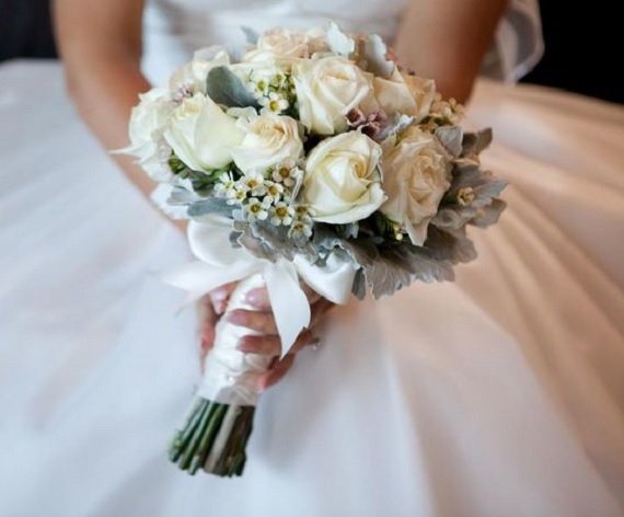 دسته گل‌های ساده و زیبای عروس